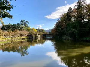 Tsurugajo City Park