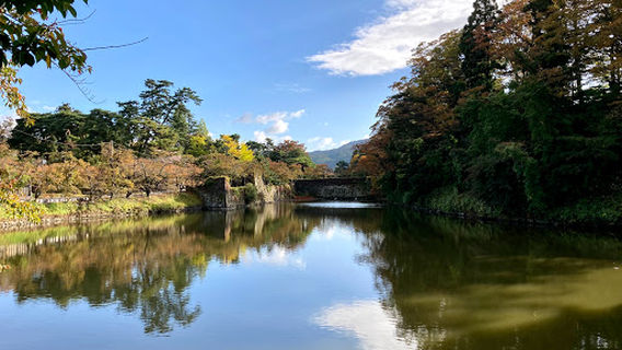 Tsurugajo City Park