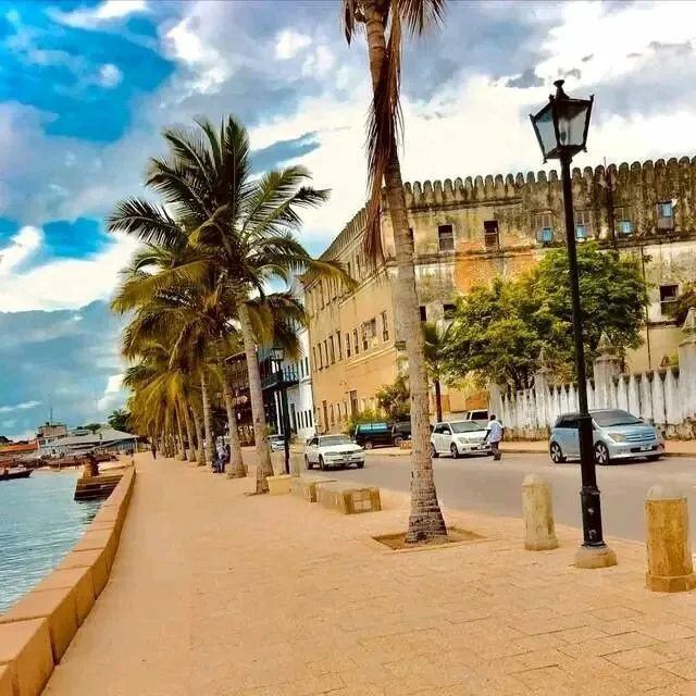 4_สโตนทาวน์