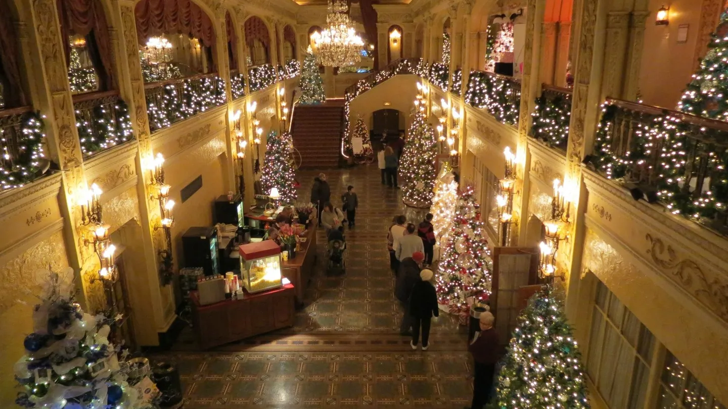 2_Embassy Theatre