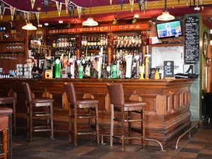 McHughs Bar & Restaurant