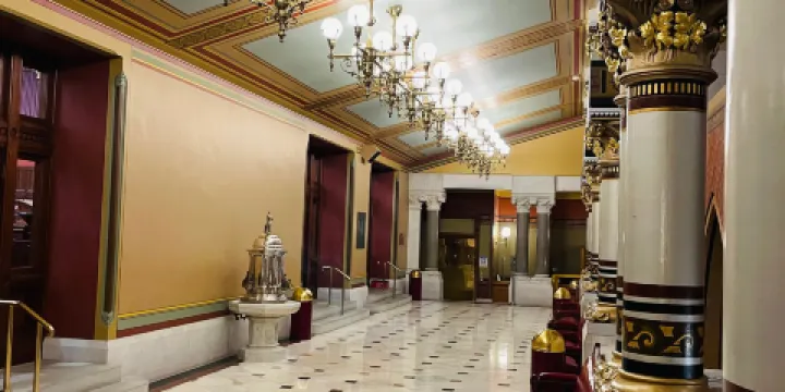 康涅狄格州議會大廈