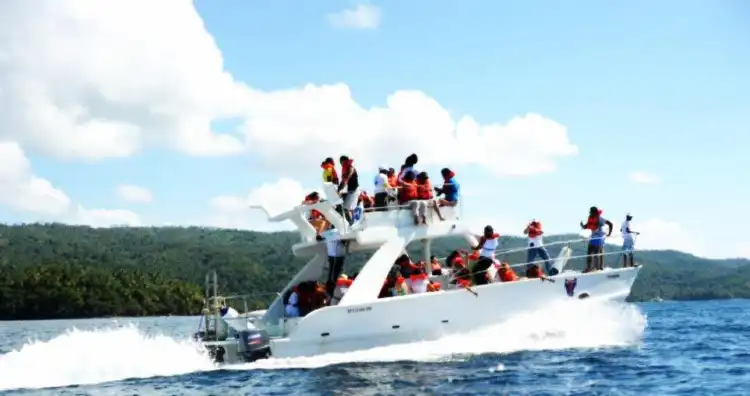 Hotels near Samana Bay
