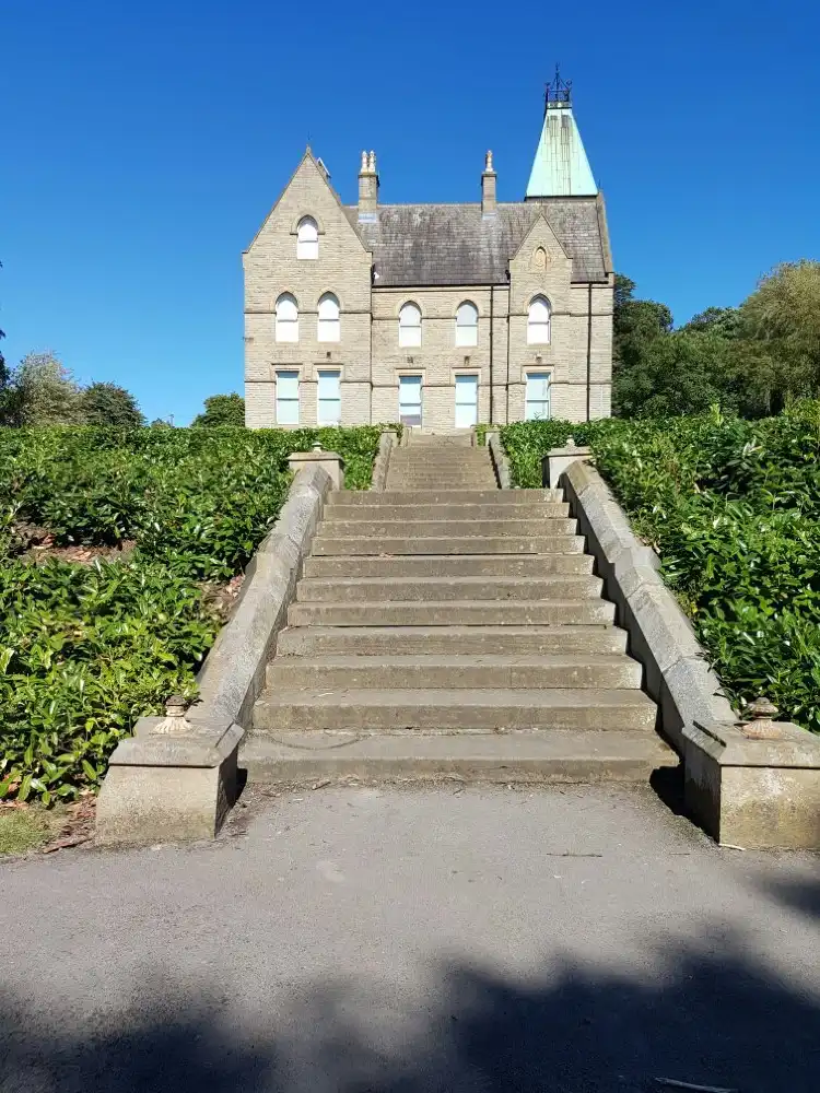Hotel a Batley