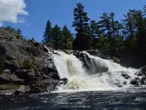 High Falls Bay Cottages, Camping & Waterpark