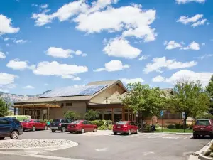 Parachute Branch Library