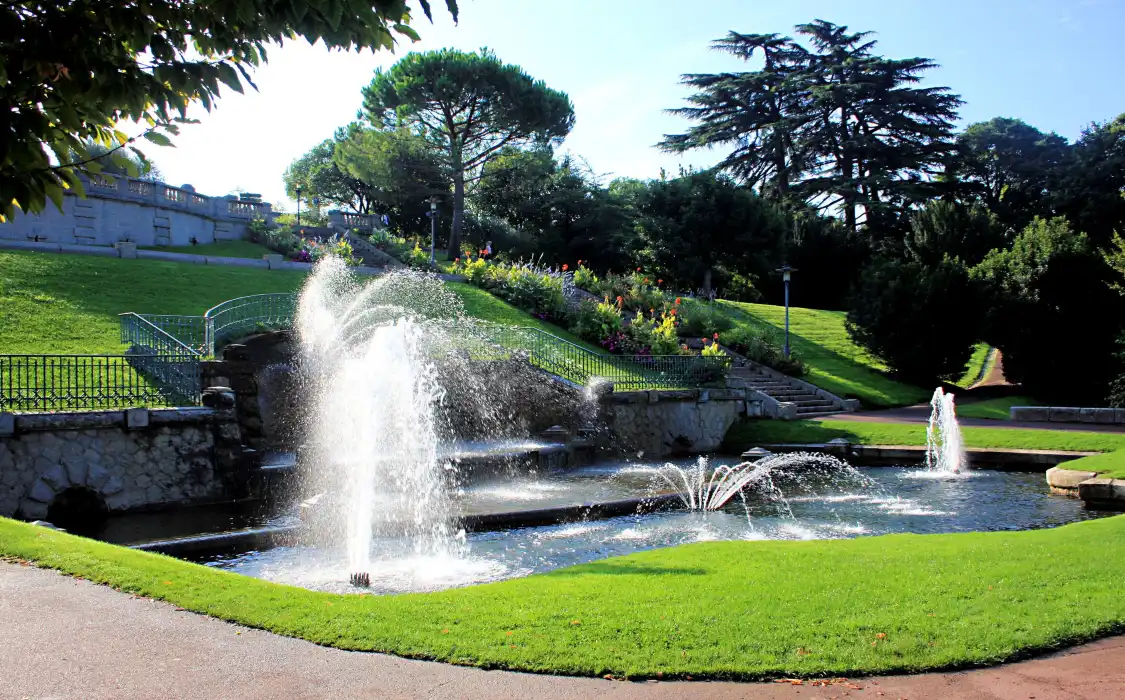 Hotels near Parc Jouvet