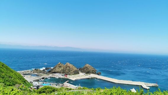 Monument of the Popular Song “Tsugaru Kaikyō Fuyugeshiki” (Aomori City)