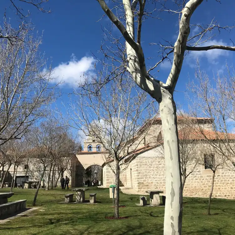 Hotels near Santuario de Nuestra Senora de Sonsoles