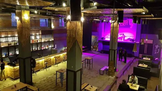 LION'S DEN( Pub/Music Bar)