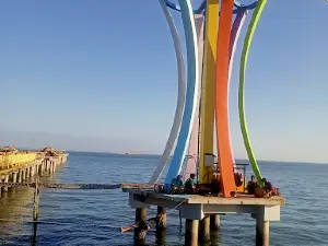 Siring Laut Kotabaru, Tugu Ikan Todak Kembar