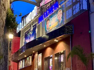 EPlanet Hollywood
