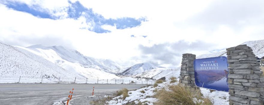 Lindis Pass Summit Scenic Lookout