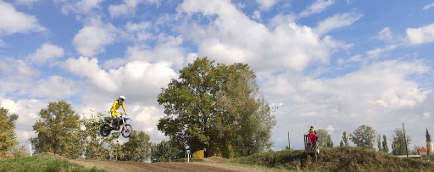 Kiskunlacháza motocross track