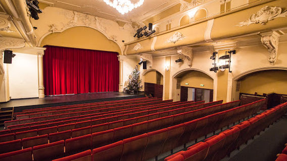 Městské divadlo Děčín