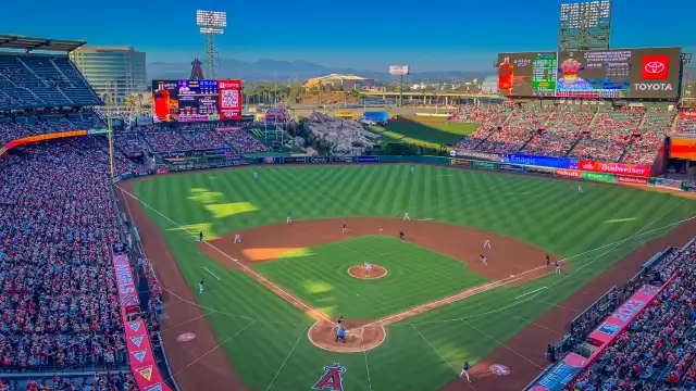 Hotels near Angel Stadium