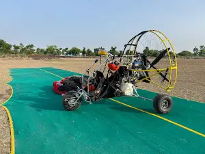 Flying Rhino Paramotoring: Jejuri, Pune, Maharashtra, India