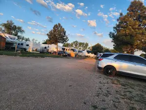 Dakota Campground and Mobile Home Park