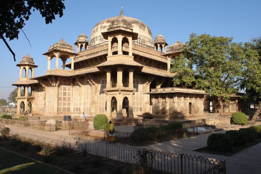 Lagos to Gwalior Flights