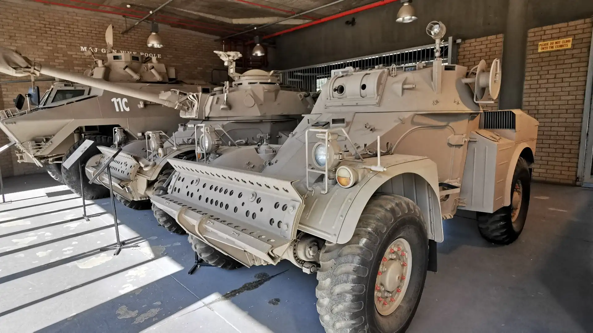 Hotels near South African National Museum of Military History