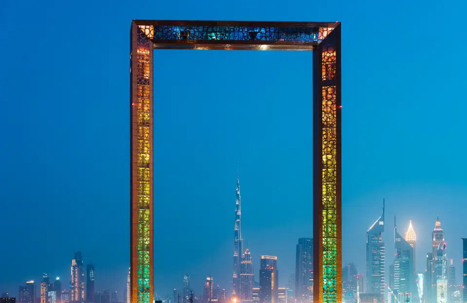 3_Dubai Frame