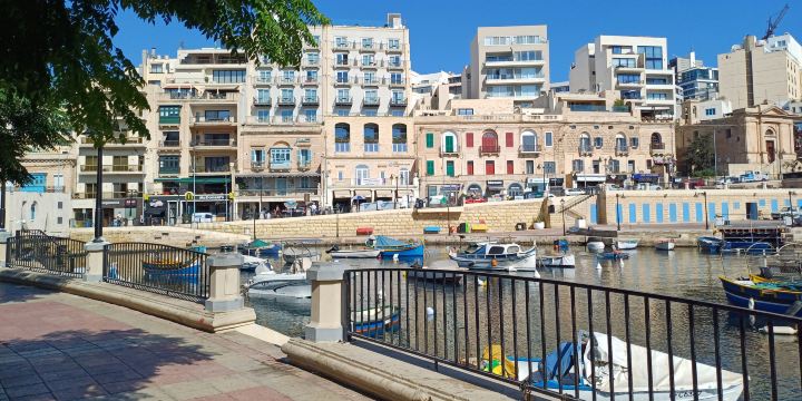 Spinola Bay