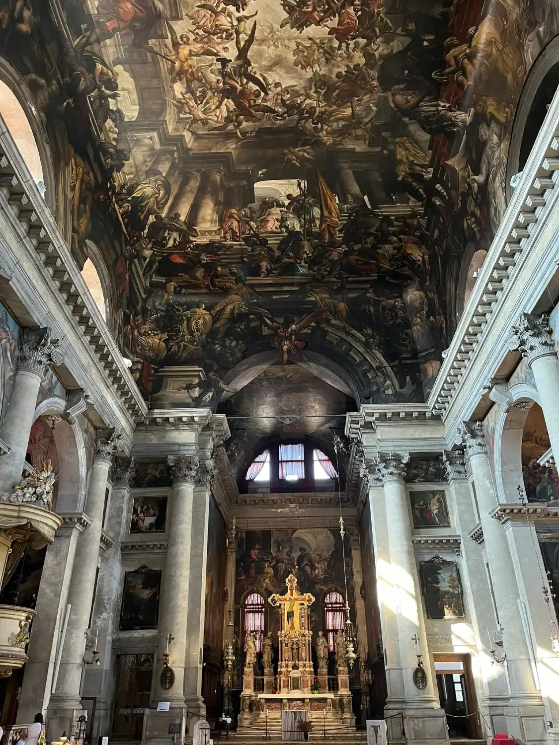 Church of San Pantalon 주변 호텔