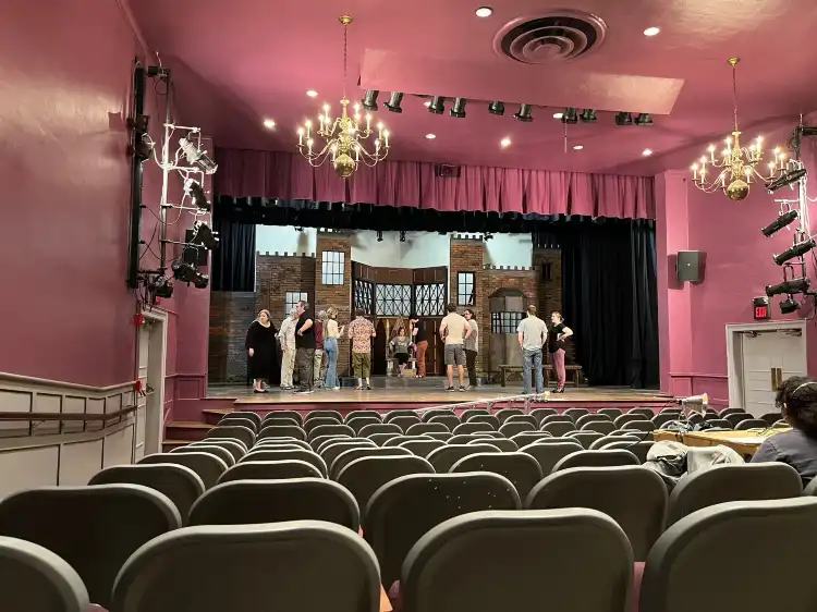 Các khách sạn gần The Little Theatre of Alexandria