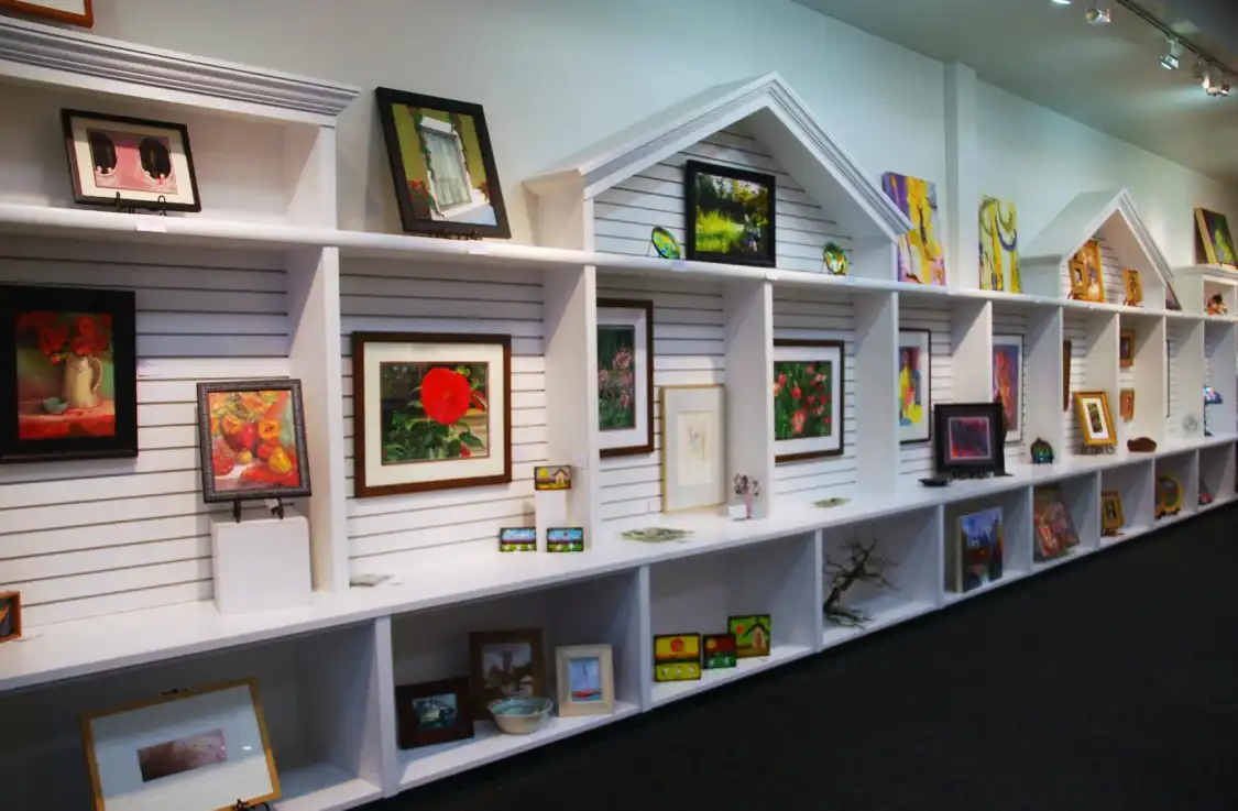 Отели рядом с достопримечательностью «Woodlands Art League»