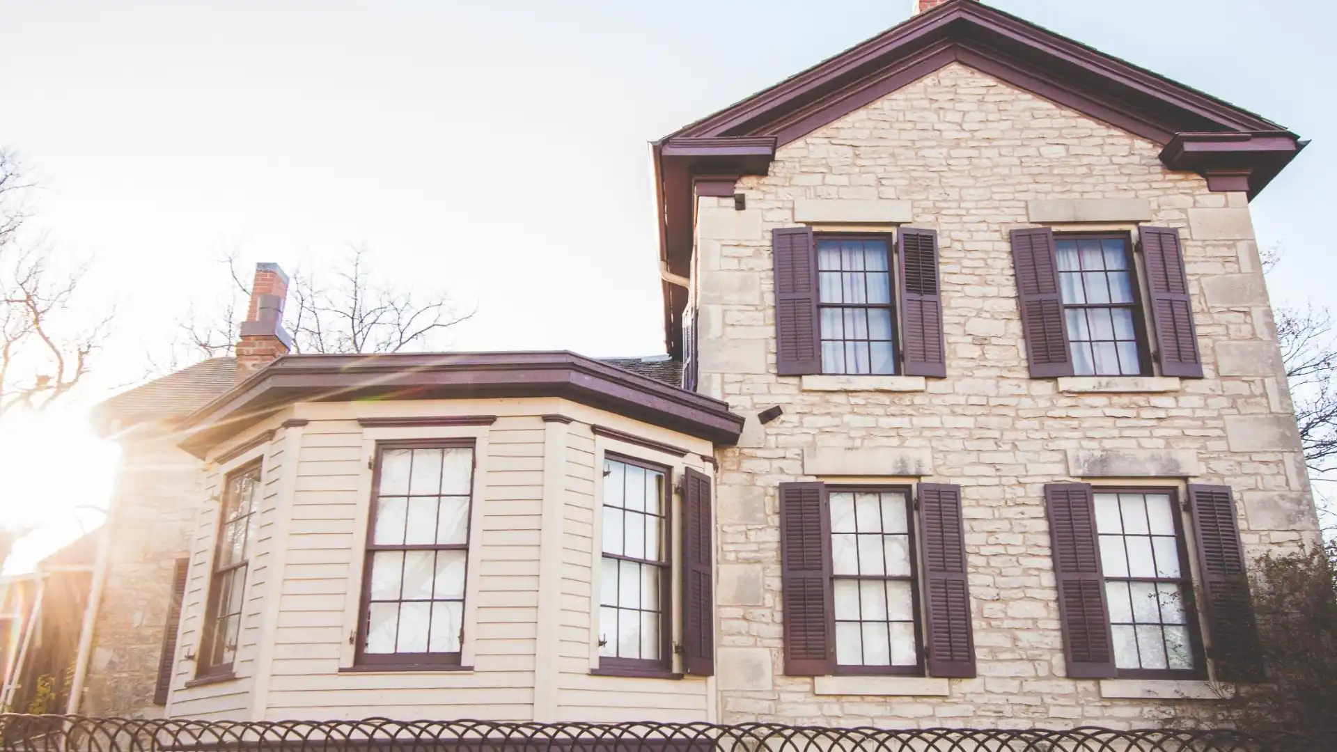 Hoteles cerca de Riley County Historical Museum