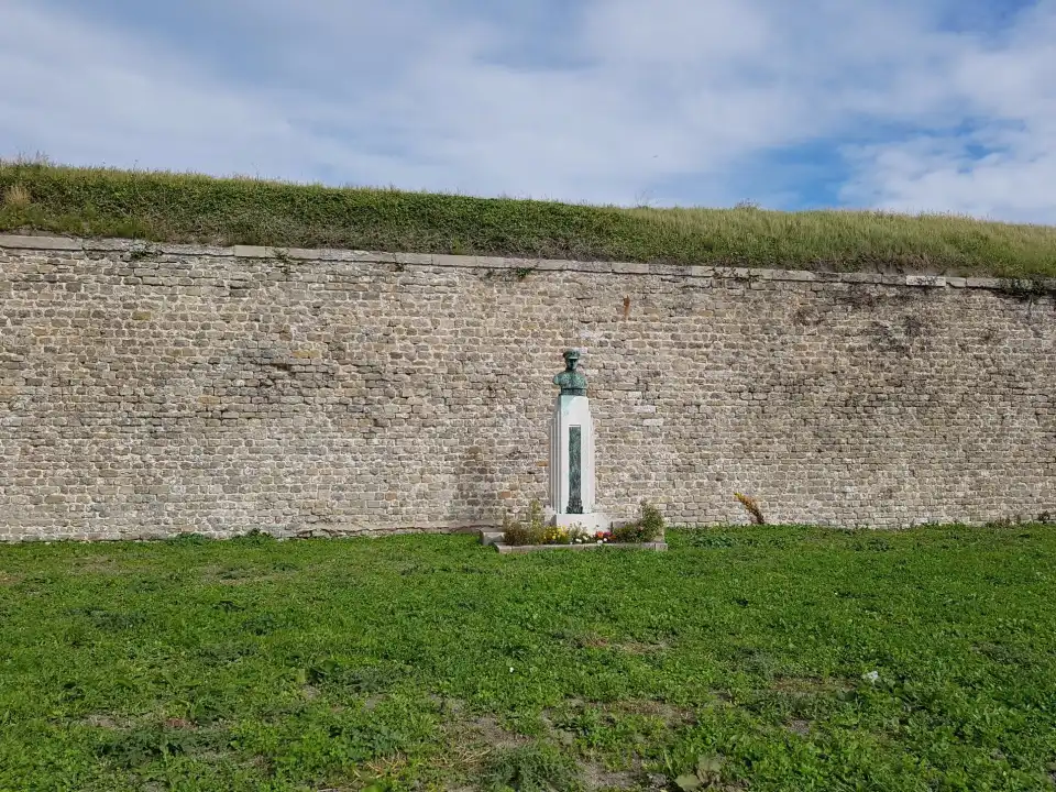 4_Fort Risban