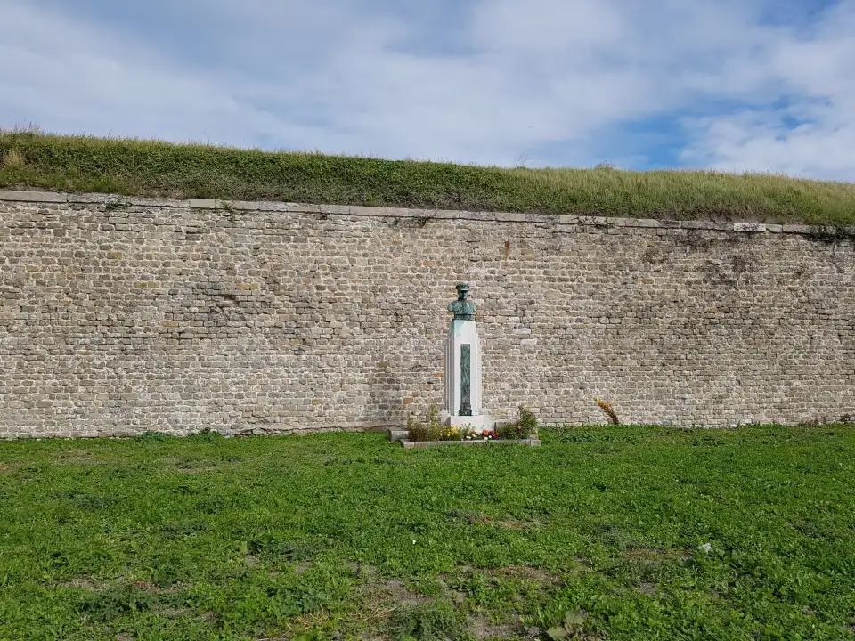 4_Fort Risban