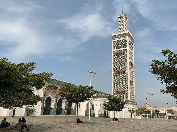 Hotels near Dakar Railway Station