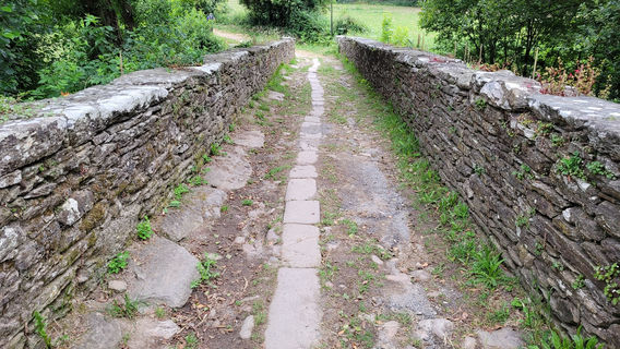 Puente de Áspera (río Pequeño)