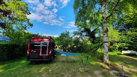 Camping et Hébergements Insolites Le Coeur de la Forêt