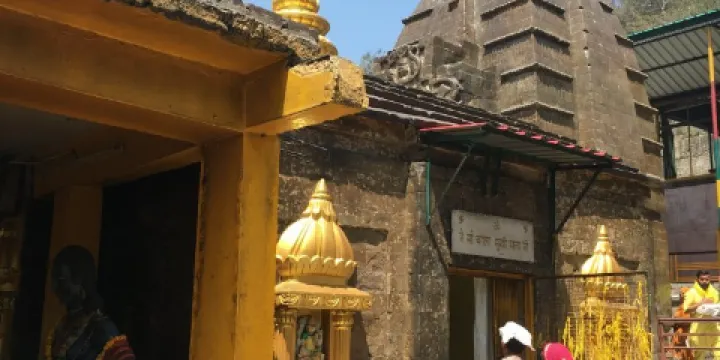Prachin Mandir Mata Shri Baglamukhi Devi