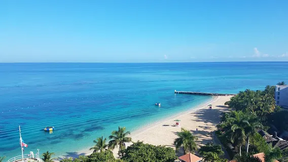 Doctor's Cave Bathing Club