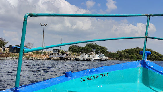Leo Boating Adventure