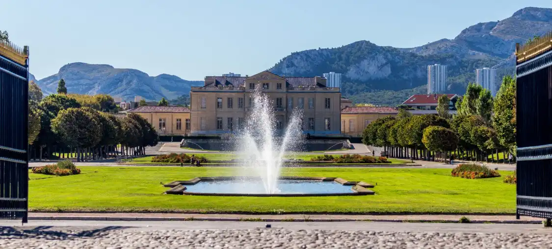 보렐리 공원 주변 호텔
