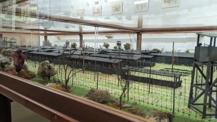 Hotels near Second World War Museum