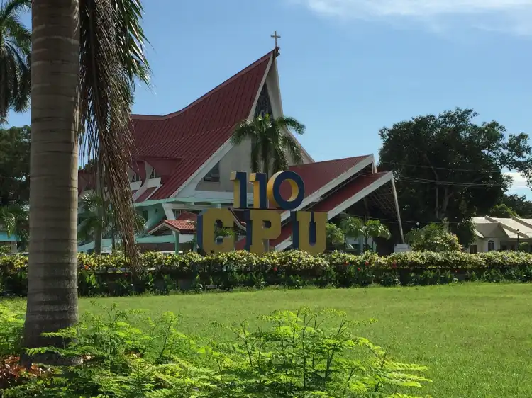 Các khách sạn gần Central Philippine University