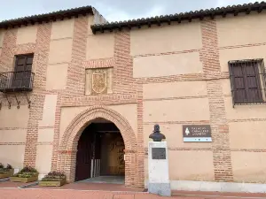 Palacio Caballero de Olmedo