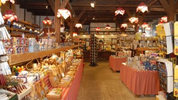 Clara Maria Cheese & Clog Farm