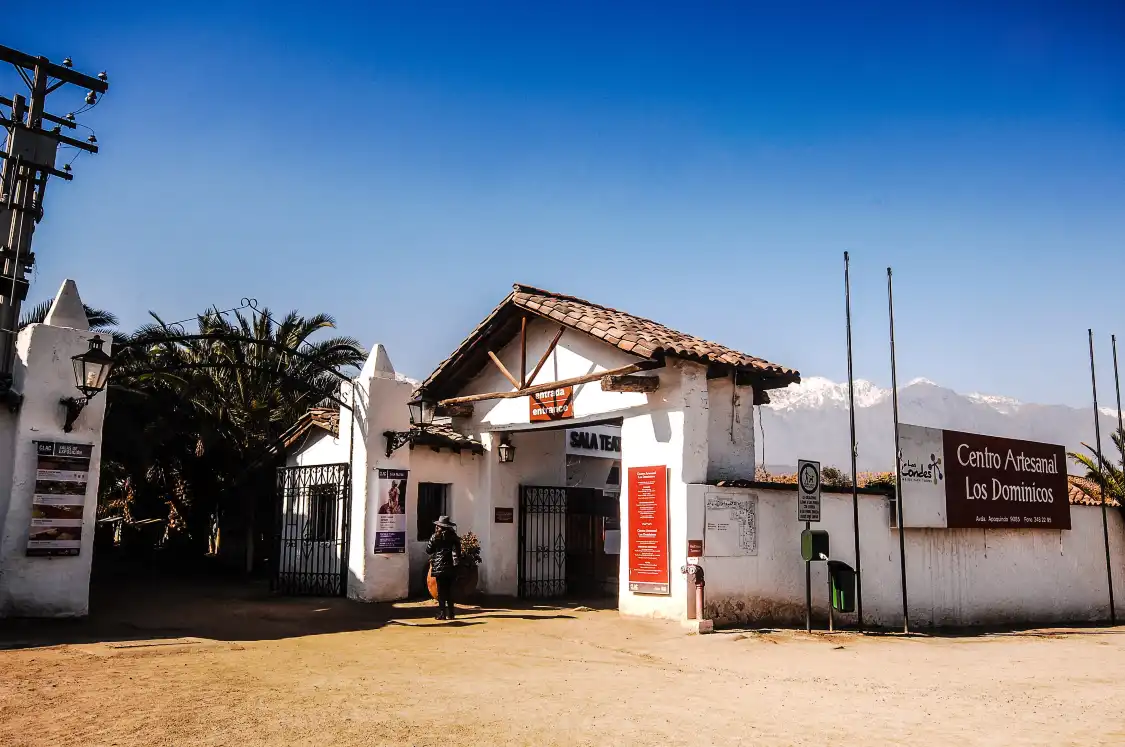 Hotels near Centro Artesanal Pueblito Los Dominicos