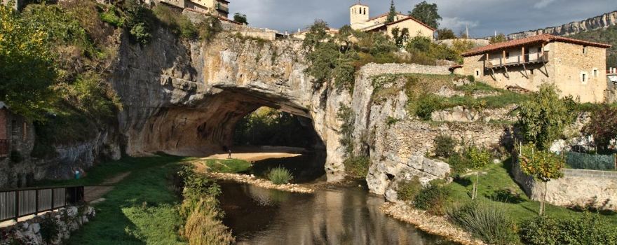 Nela River Natural Bridge