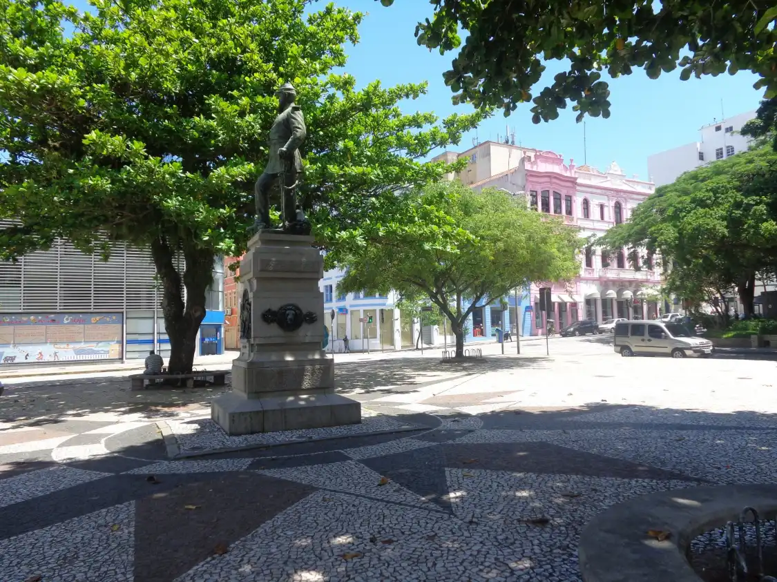 Hôtels à proximité de : Praça Fernando Machado