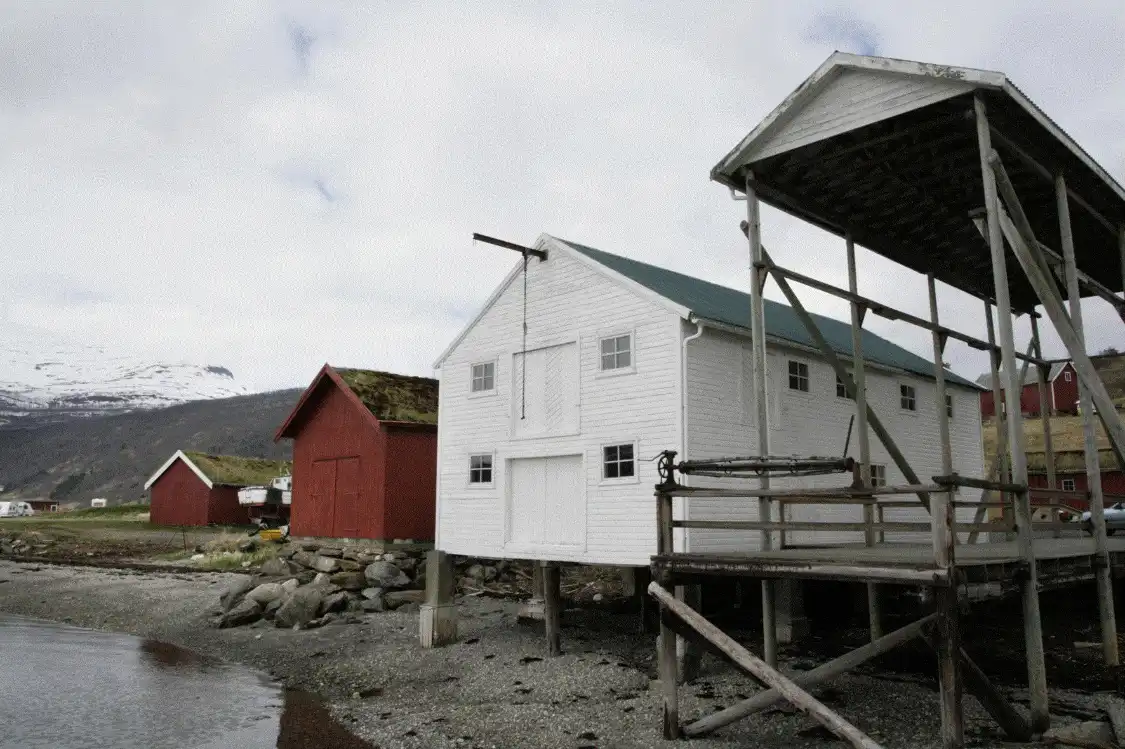 Hotels near Krambuvika Bygdemuseum