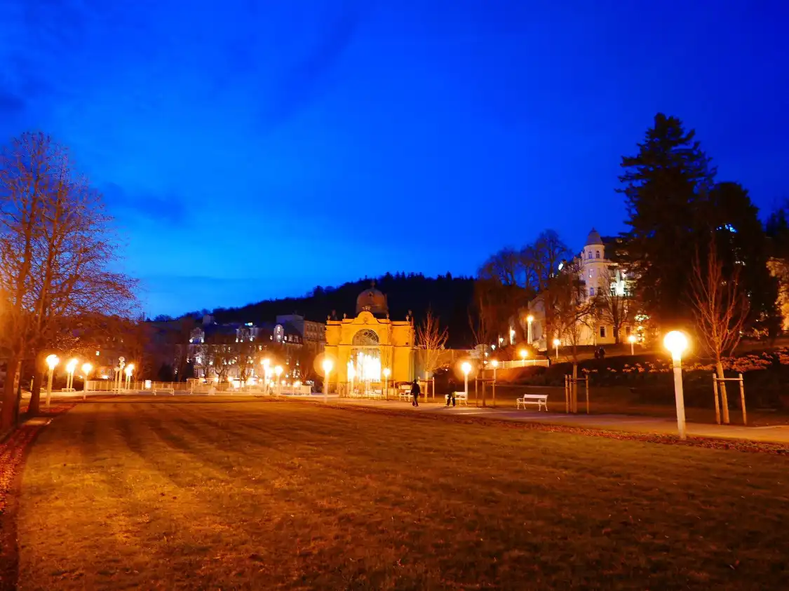 Hotel dekat Mestske Divadlo Marianske Lazne, Town Theatre