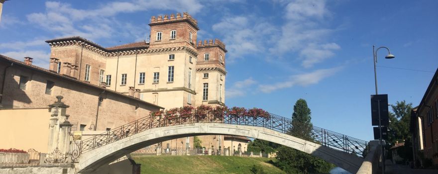 Ponte Pedonale sul Naviglio Grande