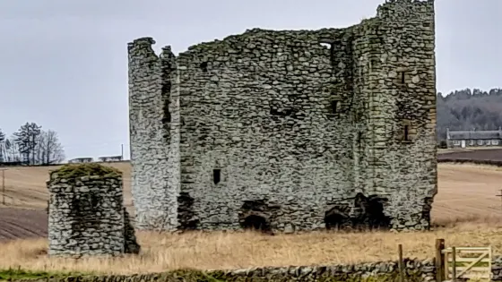 Lordscairnie Castle